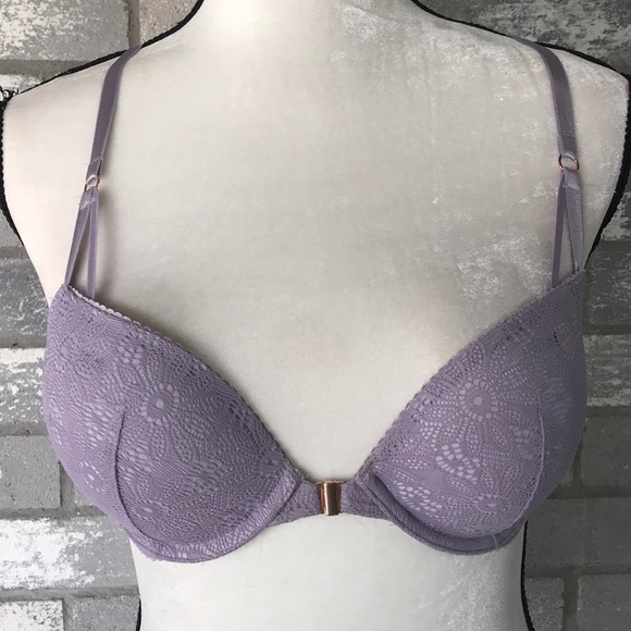 VICTORIAS SECRET very sexy lace push up bra sz 32C - Picture 1 of 8